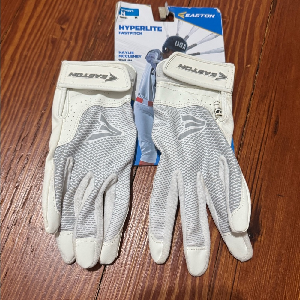 #3 Easton Hyperlite Fastpitch Women’s softball batting gloves NWT white grey M
